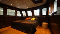 Master cabin on the Koheilan Yacht by Benetti